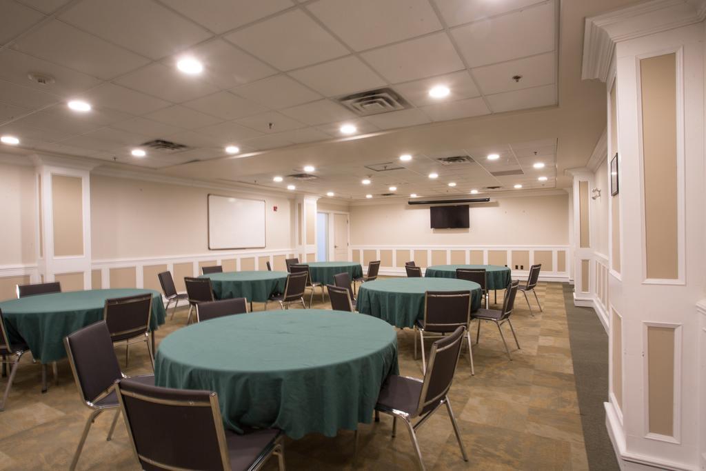Hotel Arctic Iqaluit Экстерьер фото