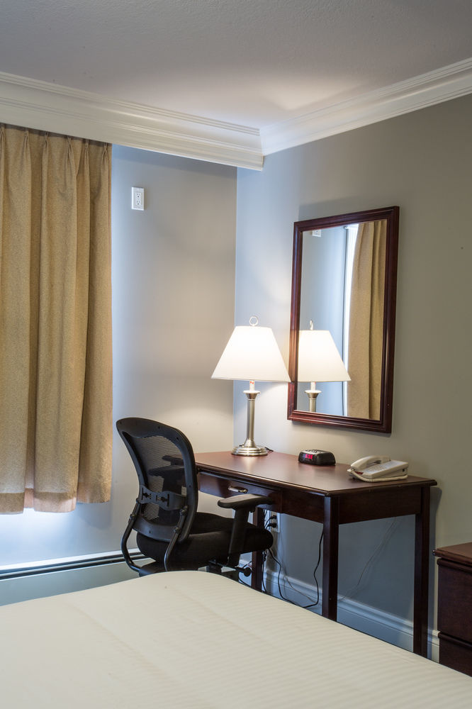 Hotel Arctic Iqaluit Экстерьер фото